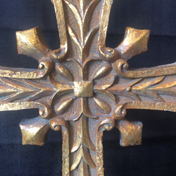 Gold cross figure: Renaissance antiquity ornate gothic style - wood carved 14” - Picture 3 of 5